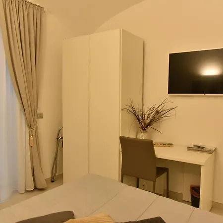 Conte Max Rooms-2